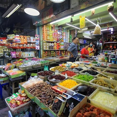 Hidden Dragon V Yaowarat Road Apartment Bangkok Luaran gambar