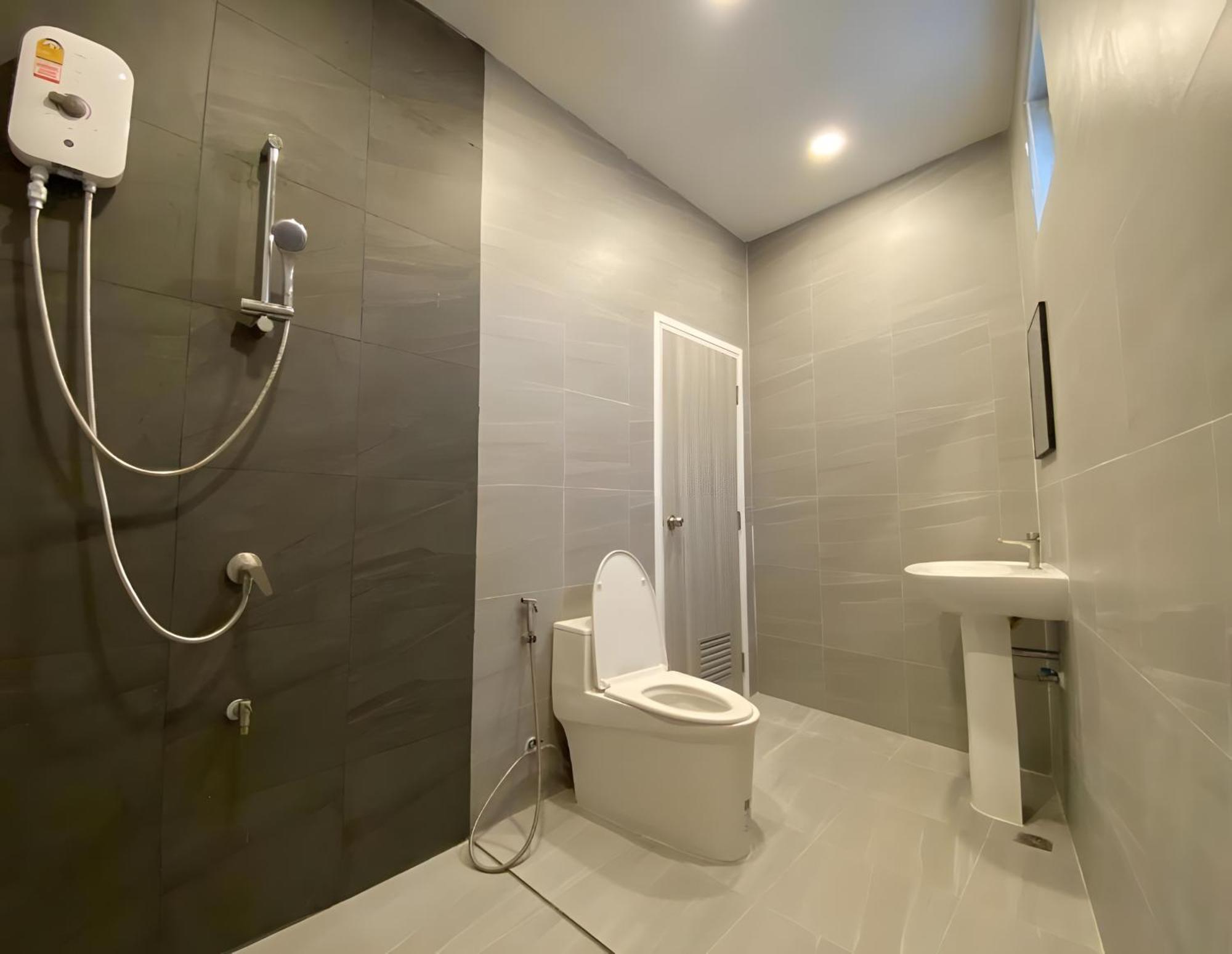 Hidden Dragon V Yaowarat Road Apartment Bangkok Luaran gambar