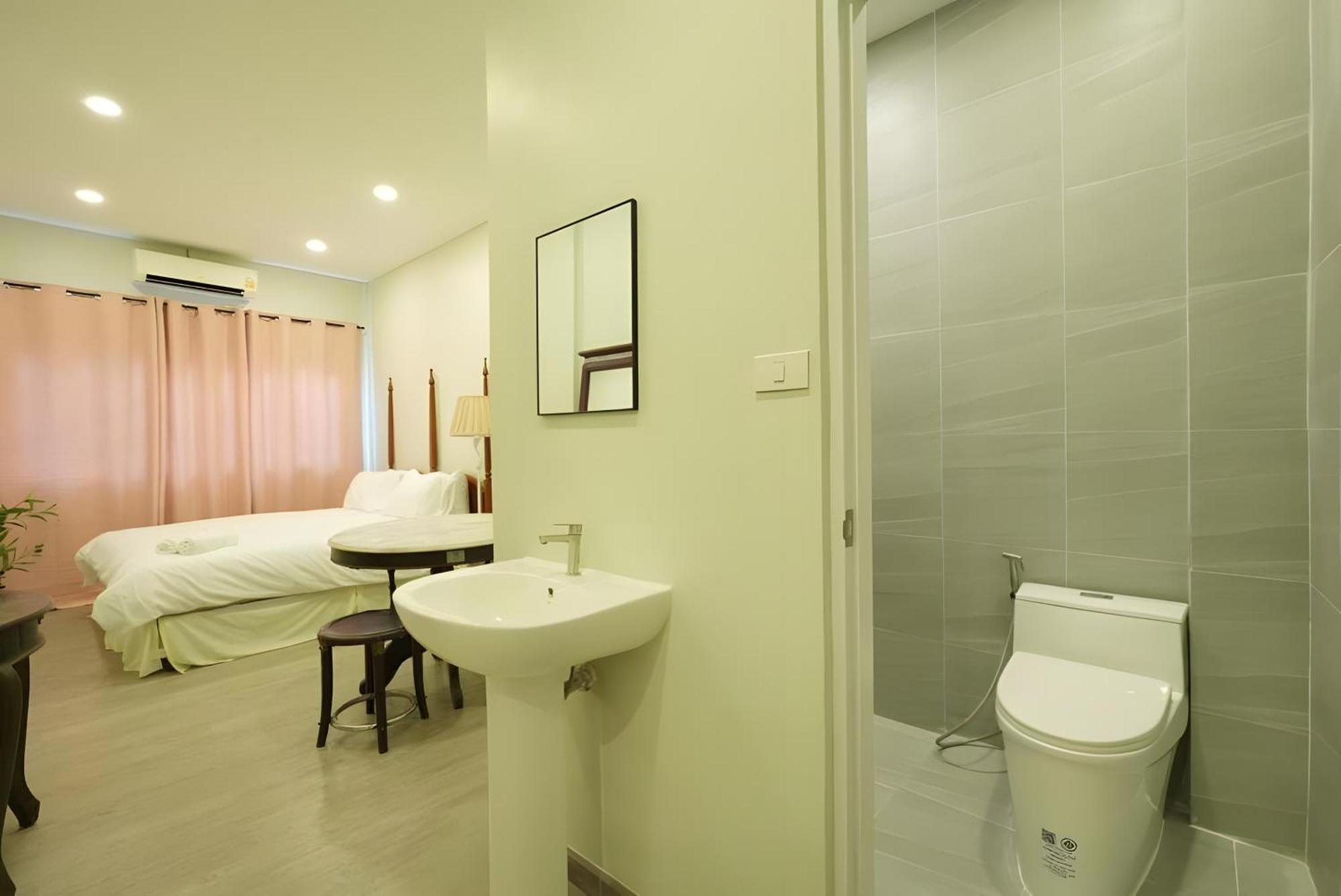Hidden Dragon V Yaowarat Road Apartment Bangkok Luaran gambar