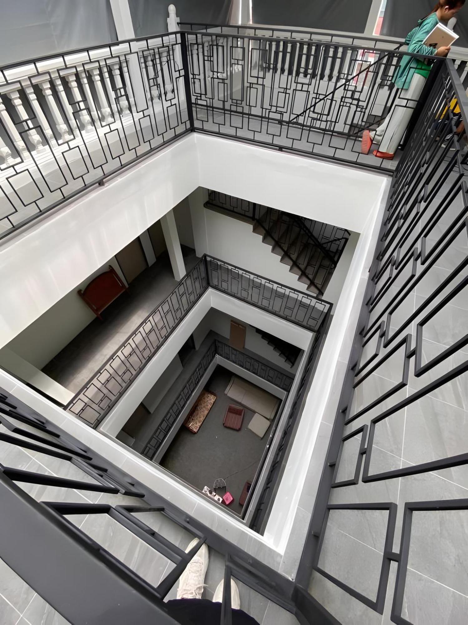 Hidden Dragon V Yaowarat Road Apartment Bangkok Luaran gambar