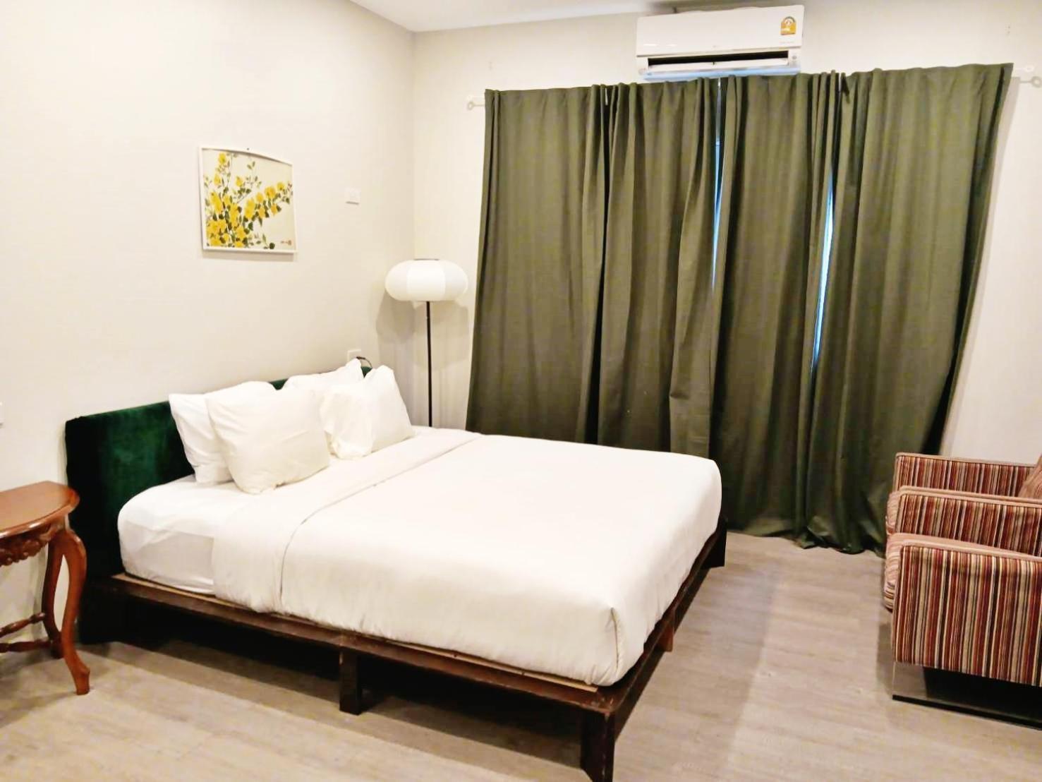 Hidden Dragon V Yaowarat Road Apartment Bangkok Luaran gambar