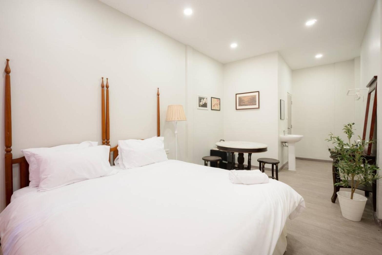 Hidden Dragon V Yaowarat Road Apartment Bangkok Luaran gambar